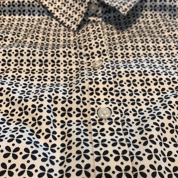 Banana Republic non-iron Fitted Top size 4 - Picture 2 of 8